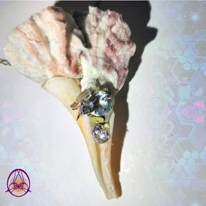 Valentine shell necklace faux diamond